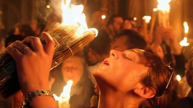 О Васкрсу и силаску Благодатног огња