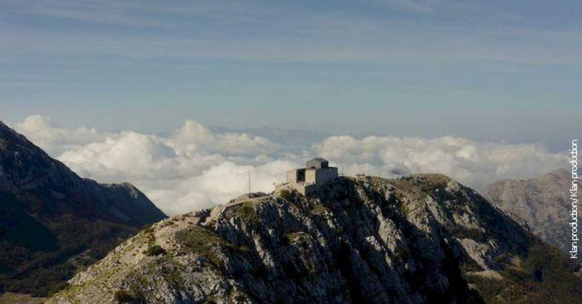 Свевременик Његош: Заветна капела, 2. део