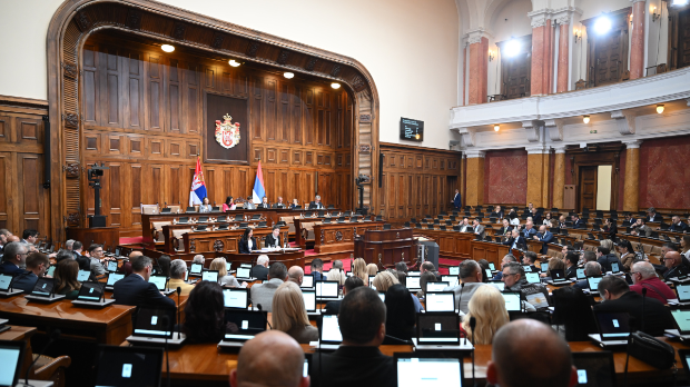Пред посланицима данас измене изборних закона