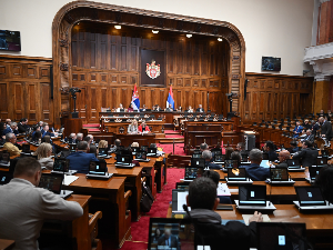 Наставак седнице Скупштине, посланици расправљају о изменама изборних закона