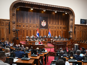 Скупштина Србије расправља о неповерењу Влади