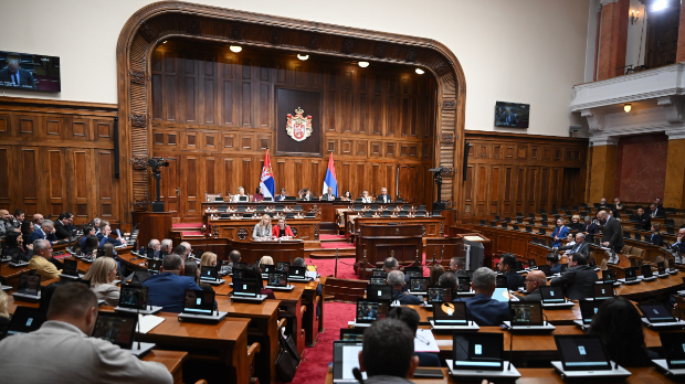 Скупштина Србије расправља о неповерењу Влади