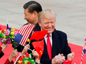 Чекајући самит САД-Кина: Трамп у гостима код Сија након девет година, трговина у фокусу