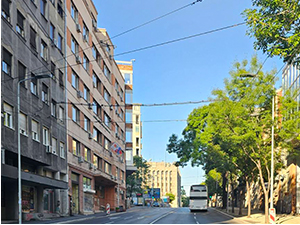 Сунчано и веома топло, током ноћи пролазни пљускови