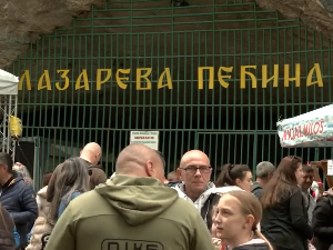 Традиционалним уранцима отворена нова туристичка сезона у Злотским пећинама код Бора