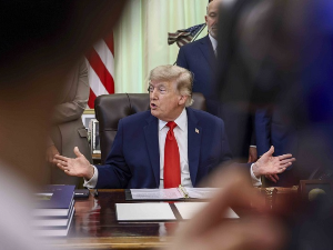 Трамп: Иран управо пристао да никада неће имати нуклеарно оружје; сајбер напад на четири иранске банке