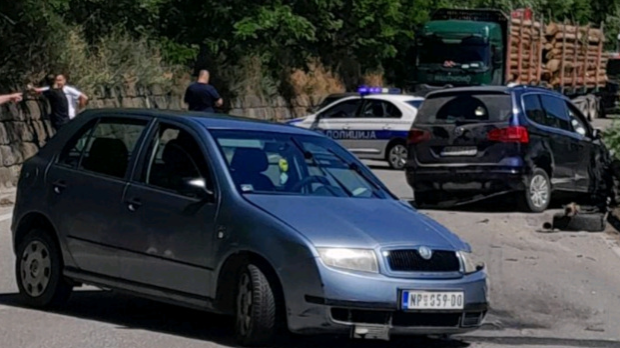 Удес код Краљева, повређено шест особа