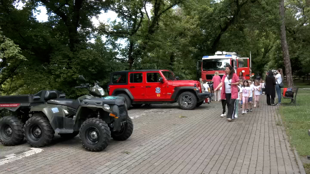 Краљево: Припадници полиције са најмлађим грађанима