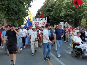 Три недеље протеста у Тирани – власт тврди да су подстакнути из БиХ; Рама: Имамо само једног непријатеља