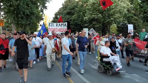 Три недеље протеста у Тирани – власт тврди да су подстакнути из БиХ; Рама: Имамо само једног непријатеља