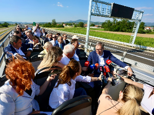 Свечано отварање деонице ауто-пута Адрани-Прељина; Вучић: Наплата путарине од 1. јула