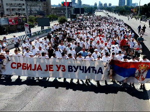 Скуп СНС-а "Србија једна породица" испред Дома Народне Скупштине у Београду