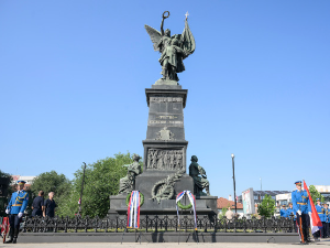 Централна државна церемонија поводом Видовдана у Крушевцу, у манастиру Раваница служен парастос