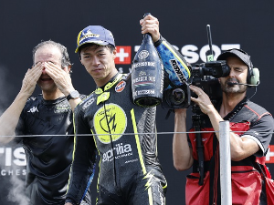 Мото ГП: Јапанац Аи Огура победио на ВН Холандије, Бецеки излетео са стазе