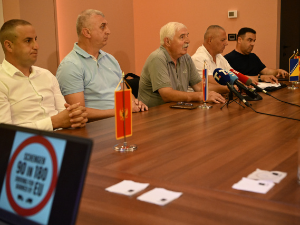 Удружење превозника Западног Балкана тражи да ЕK до 10. августа нађе решење за возаче камиона
