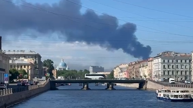 Ексклузивни снимци РТС-а из Санкт Петербурга  – дронови стигли до Путиновог родног града; ноћни напад на Херсон 