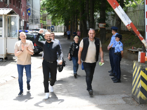 Општинска инспекција покушала да уклони знак 