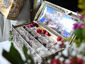 Свечани испраћај Појаса Пресвете Богородице у манастир Ватопед на Светој Гори