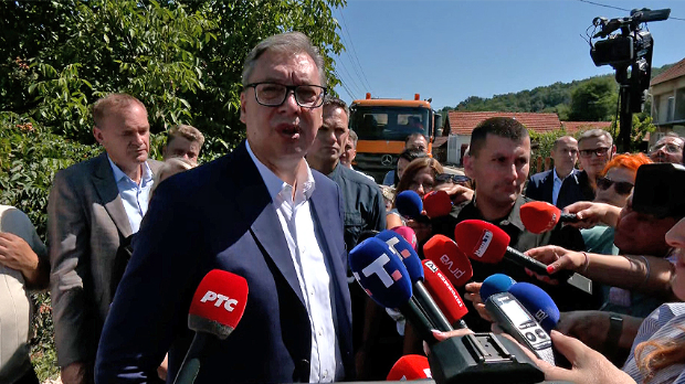 Вучић обилази завршне радове на модернизацији пута између Горњих и Доњих Синковаца