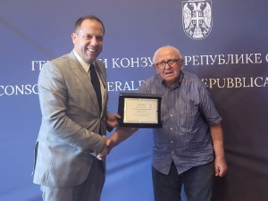 Гојку Јовановићу уручена плакета за заслуге и дугогодишњи рад у Генералном конзулату Србије у Трсту