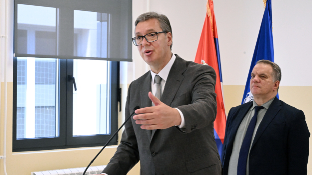 Вучић: Прво влада подноси оставку, па расписујем изборе, нећу без њих бити премијер