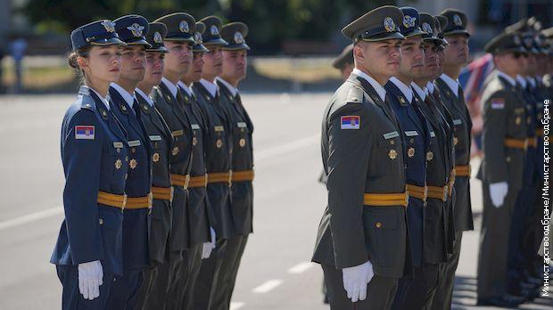 Свечаност поводом завршетка школовања кадета Војне академије и Медицинског факултета војномедицинске академије, пренос из касарне "Генерал Јован Мишковић" на Бањици 