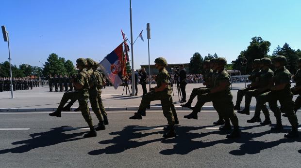 Промоција најмлађих официра Војске Србије; Вучић: Не бира свако позив војника то чине само најчаснији