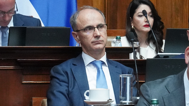 Ванредна седница Скупштине о неповерењу Влади Србије – утврђен кворум, расправа у току