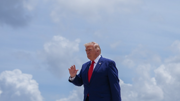 Трамп негира да САД остају без муниције за сукоб с Ираном; Нетанјаху стиже у Вашингтон