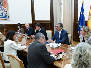 Вучић се састао са министарком одбране Шпаније Маргаритом Роблес Фернандес