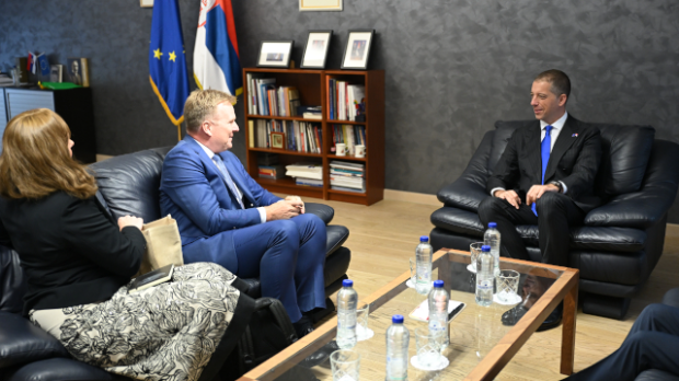 Ђурић са Соренсеном: Београд јасно посвећен дијалогу са Приштином