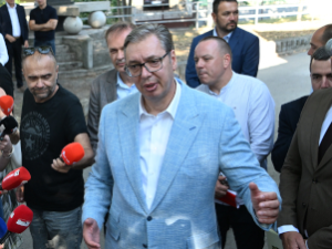 Вучић у Васиљу: Србија ће према ММФ-у следеће године бити прва по расту у Европи