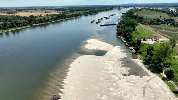 Водостај Дунава обара негативне рекорде из сата у сат, критични сектори узводно од Београда