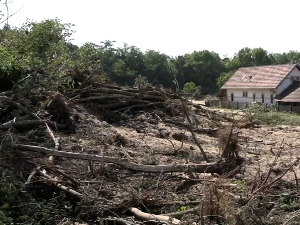 Ватрогасци настављају борбу са пожарима – ситуација непромењена, нема угрожених становника и насеља