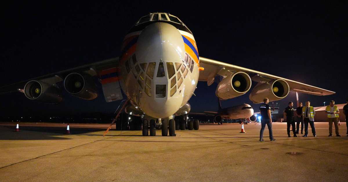 Руски "иљушин" од данас помаже у гашењу пожара у Делиблатској пешчари