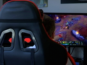 Од игре до криминала – како предатори врбују децу преко екрана