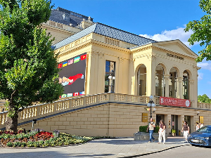 Савремена уметност и старомодни новац 