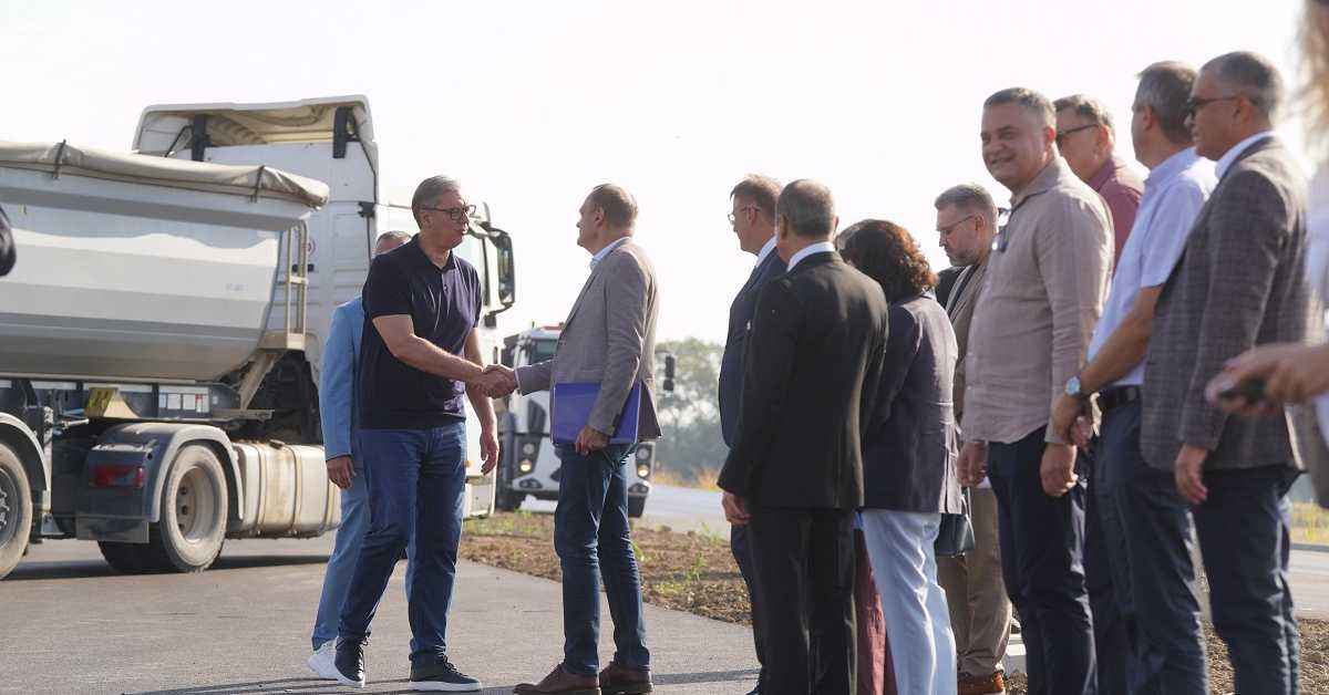 Председник Вучић у Сремском округу: Завршни радови на ауто-путу Кузмин-Сремска Рача