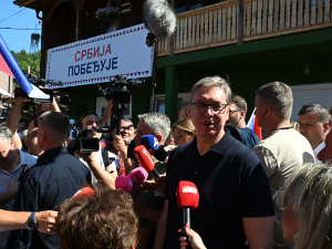 Вучић наставио посету Јабланичком округу, обилази радове на Дечјем диспанзеру у Лесковцу