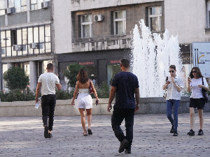 Сунчано јутро замениће облаци, понегде киша са грмљавином