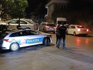 Троструко убиство у Даниловграду, полиција трага за руским држављанином у Херцег Новом