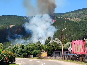 Пожари у Ибарској клисури, гашење отежава неприступачан терен
