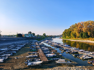 Водостај Дунава у Апатину и даље на историјском минимуму, oчекује се благи пораст 
