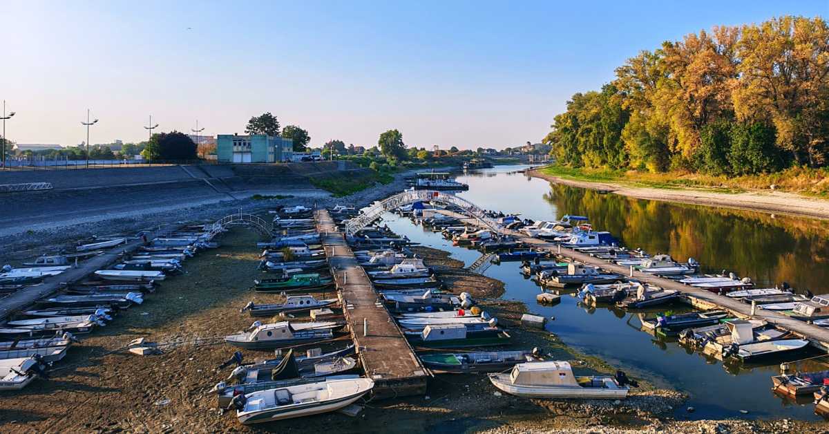 Водостај Дунава у Апатину и даље на историјском минимуму, oчекује се благи пораст 