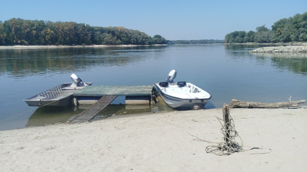 Историјски минимум Дунава: У Бачкој отежано снабдевање водом, мобилне пумпе и багери на терену