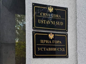 Уставни суд Црне Горе о вакцинацији као услову за вртић, родитељи протестују испред Суда