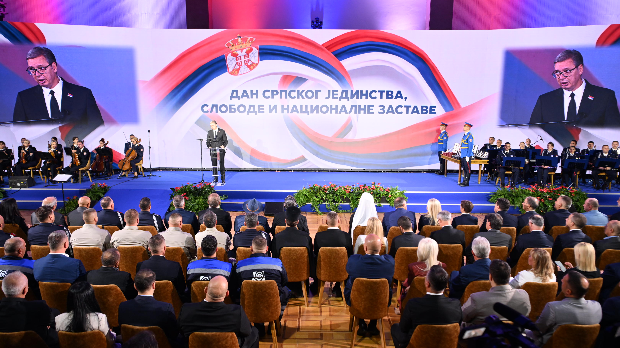Уручивање одликовања председника Републике; Вучић: Посебна захвалност ватрогасцима који су штитили животе и имовину