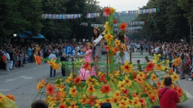 Код два бела голуба: Бела црква