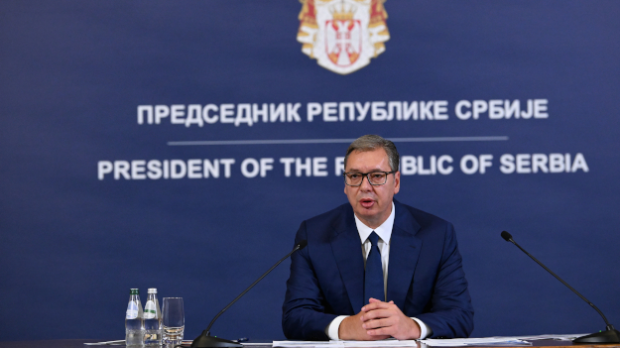 Председник Вучић данас подноси оставку