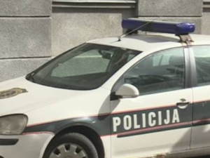 Горња Тузла: Девојчица ножем повредила две ученице